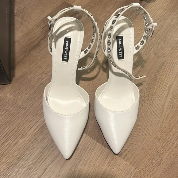 Nine West heels - Picture 2 of 5